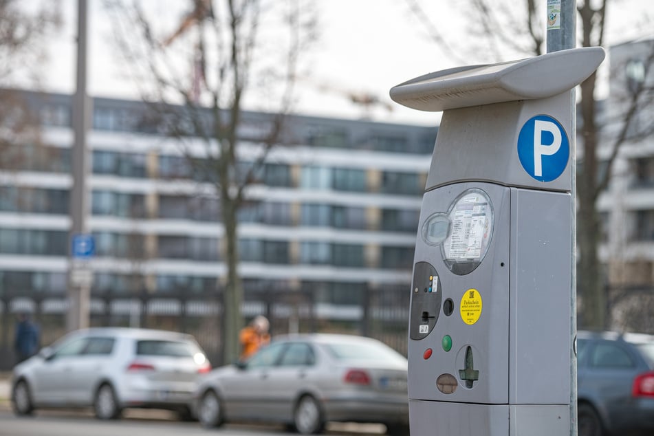 Mit einer Erhöhung der Parkgebühren soll ein Teil des Finanzlochs in Dresden gestopft werden.