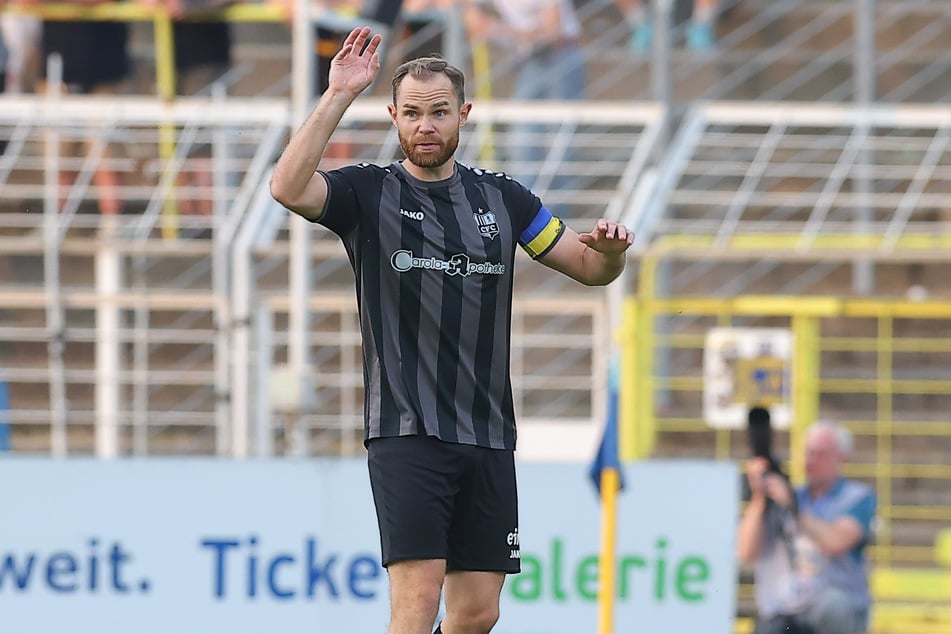 Tobias Müller (32) muss in Grimma passen - Knieprobleme.