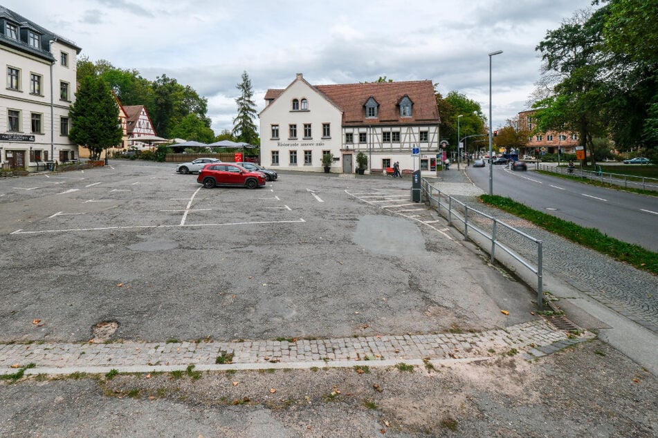 Während der Bauarbeiten wird der Parkplatz "Schloßberg" gesperrt.