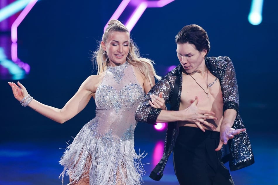 "Let's Dance"-Star Evgeny Vinokurov (35) ist zum dritten Mal Vater geworden.