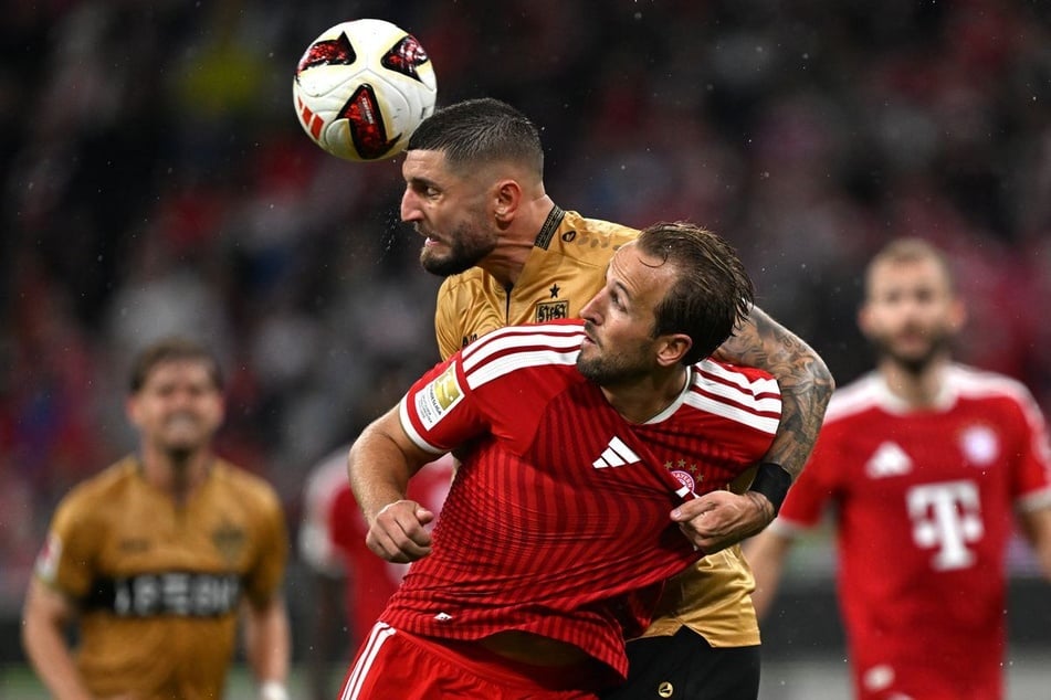 Kann der FC Bayern Harry Kane (33, vorne) halten?