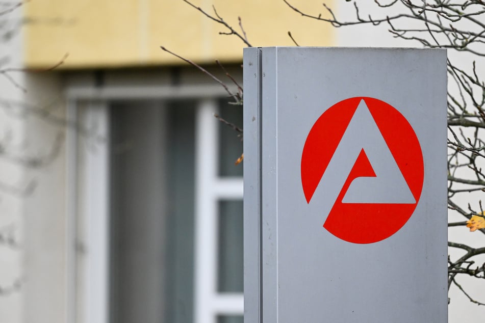 Während die Jugendarbeitslosigkeit sinkt, steigt hingegen die Zahl der Arbeitslosen ohne Berufsabschluss. (Symbolbild)