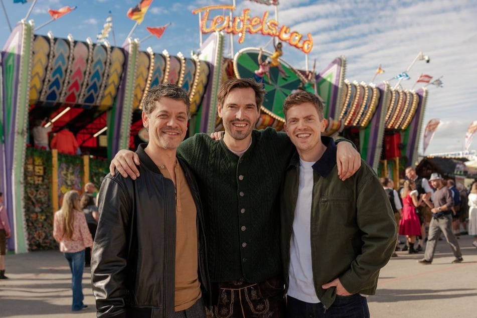 Buvak (Carlo Ljubek) und Hammermann (Ferdinand Hofer) ermittel auf dem Oktoberfest.