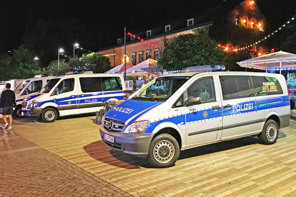 Die Polizei streifte am Wochenende mit insgesamt 73 Einsatzkräften durch die Neustadt.