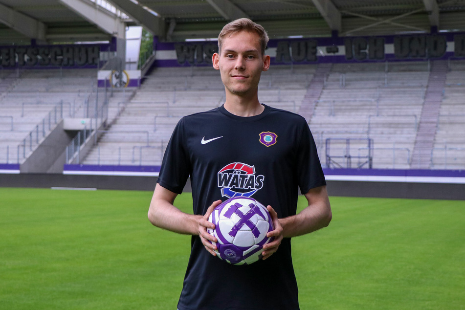 Lukas Sedlak (22) kommt von FC Carl Zeiss Jena ins Erzgebirge.