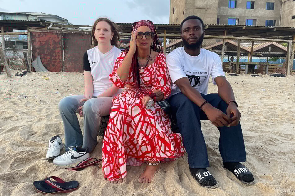 Tina (M.) und Tochter Valezka (17) besuchen Richmond in Ghana.