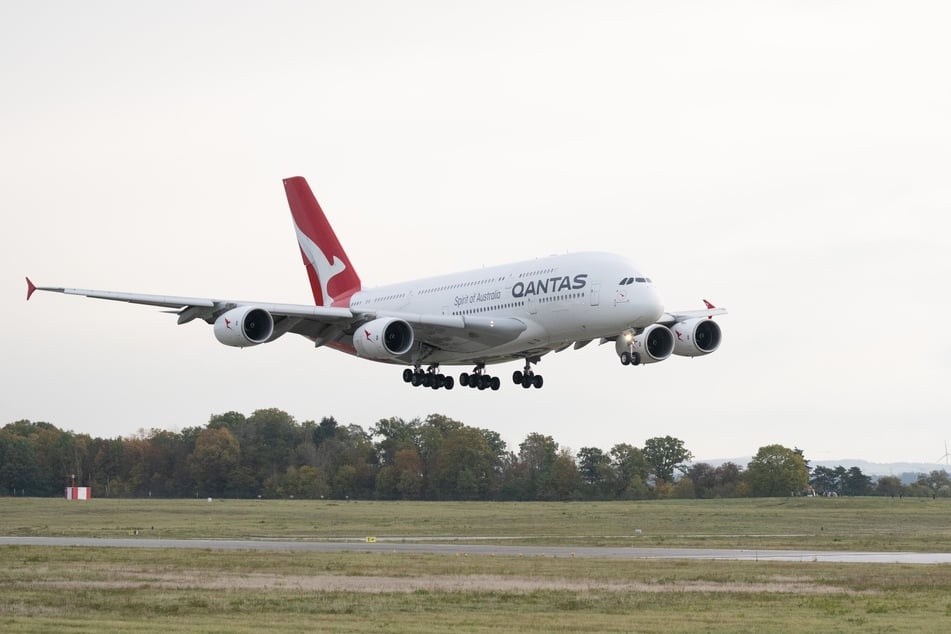 Auf einem Qantas-Flug wurde aufgrund einer Störung ein unangemessener Film gezeigt.