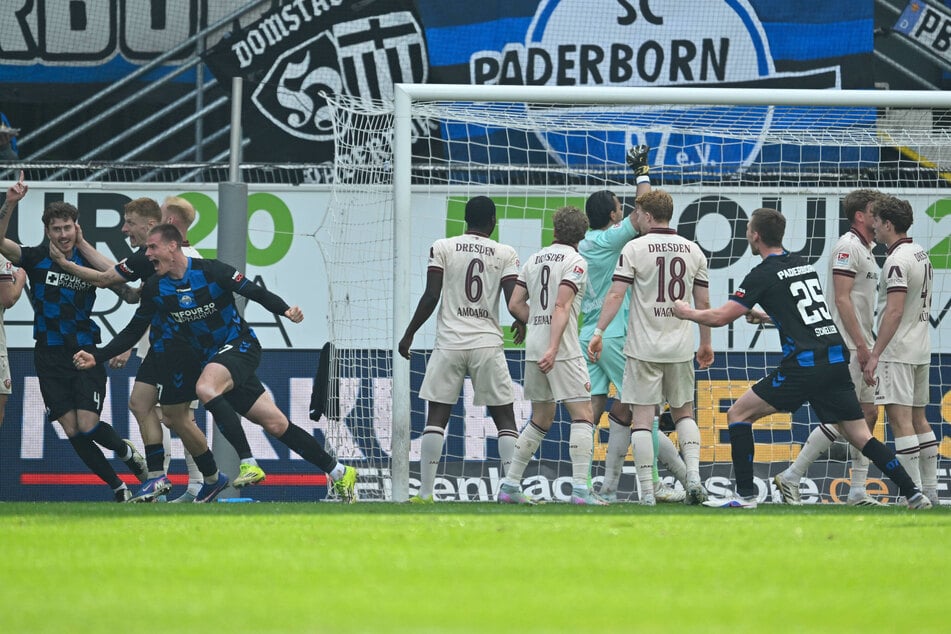 Tim Schreiber (23) musste den Paderbornern gleich zweimal beim Jubeln zusehen, nachdem er jeweils einen Moment zu spät gekommen war.