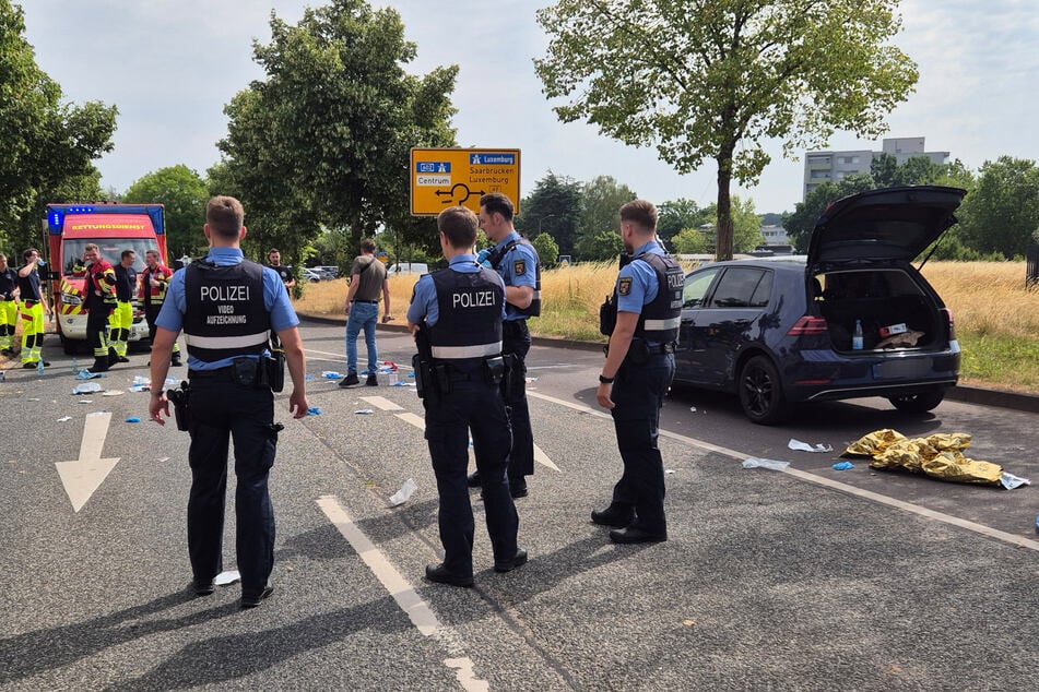 Messerattacke: Tödliche Messerattacke auf offener Straße: 22-Jähriger stirbt vor den Augen zahlreicher Zeugen