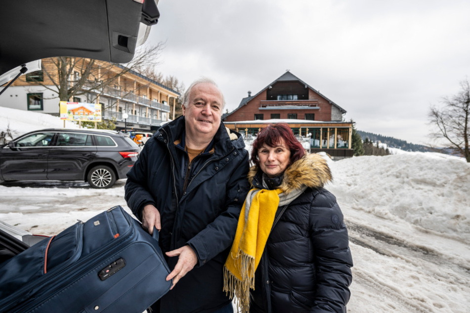 Petra (60) und Andreas Werner (63) aus Leipzig machen Urlaub im Erzgebirge.