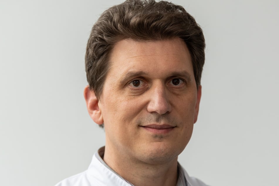 Alexander Dalpke, Leiter am TU-Institut für Medizinische Mikrobiologie, Hygiene und Virologie im Uniklinikum Dresden. (Archivbild)