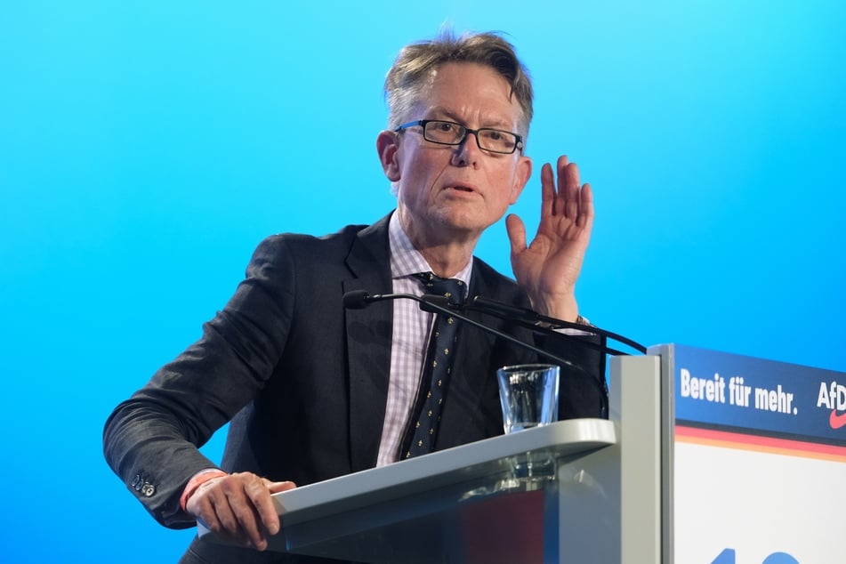 Politiker Gunnar Beck (59, AfD) soll Ende Oktober 2022 in einem Kaufhaus beim Diebstahl erwischt worden sein.