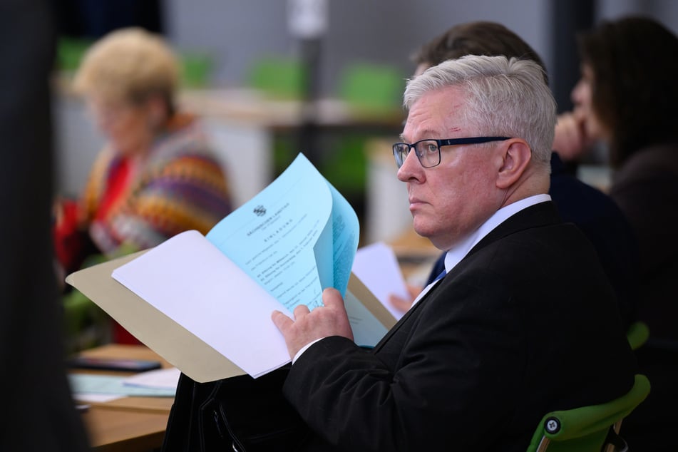 AfD-Politiker Roland Ulbrich (64, AfD) bezeichnete die Stadt Köln als "Shithole".