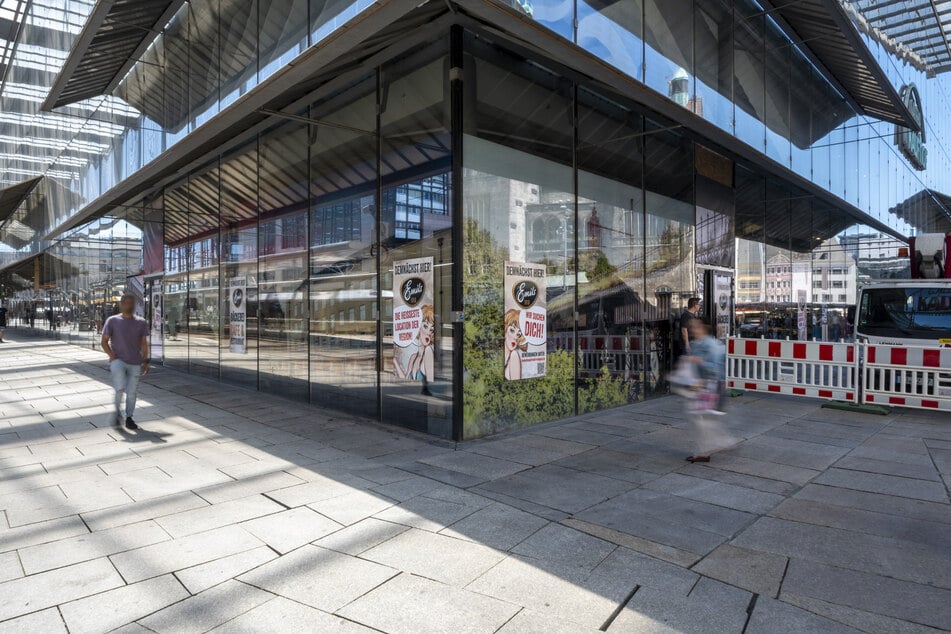 Gastronomie wird es an den Kaufhof-Ecken am Neumarkt erst im Sommer geben.