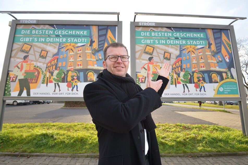 2019 warb der Handelsverband Sachsen (HVS) mit diesen Plakaten fürs Weihnachts-Shopping in Chemnitz. Für dieses Jahr hat HVS-Präsident René Glaser (49) ein gutes Gefühl.