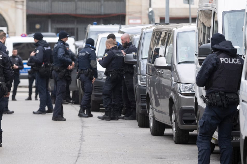 Im Rahmen der Münchner Sicherheitskonferenz ist viel Polizei in der Stadt. Sechs Einsatzwagen aus Nürnberg kamen jedoch nicht an.