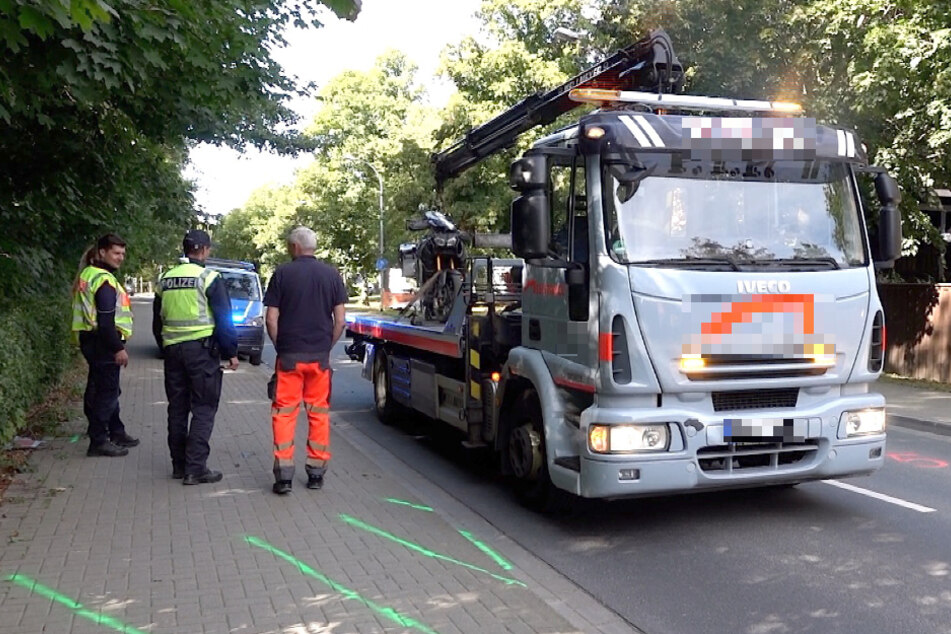 Nach ersten Infos war es bei einem Überholmanöver zu dem Crash gekommen.