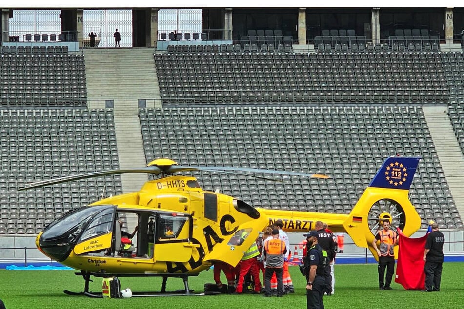 Der Läufer konnte wiederbelebt werden und ist anschließend mit einem Rettungshubschrauber ins Krankenhaus geflogen worden.