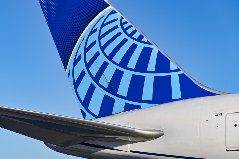 Eine United-Airlines-Maschine hat im Flug eine Abdeckung verloren. (Symbolbild)