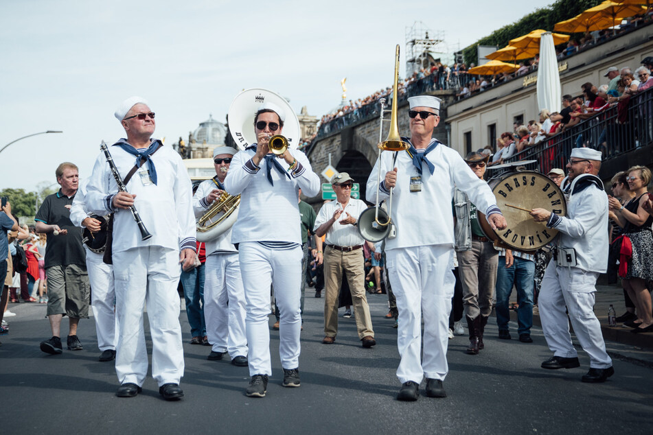 Die Dixieland-Parade krönte alljährlich am Sonntagnachmittag das Festival.