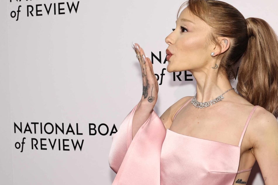 Ariana Grande confirms album tour schedule for Eternal Sunshine!