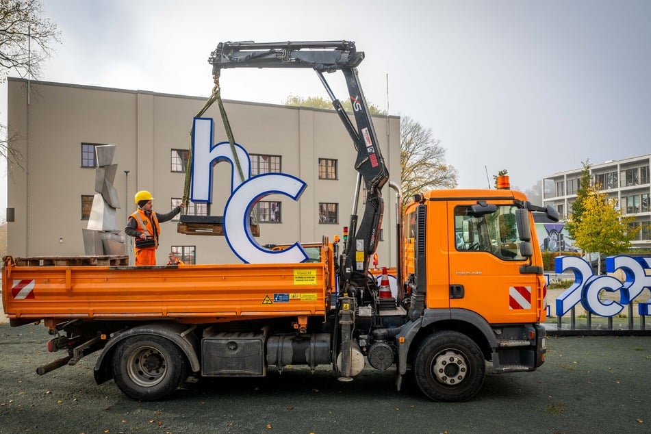 Der Schriftzug "Chemnitz 2025 - C the unseen" an der Hartmannstraße wurde abgebaut.