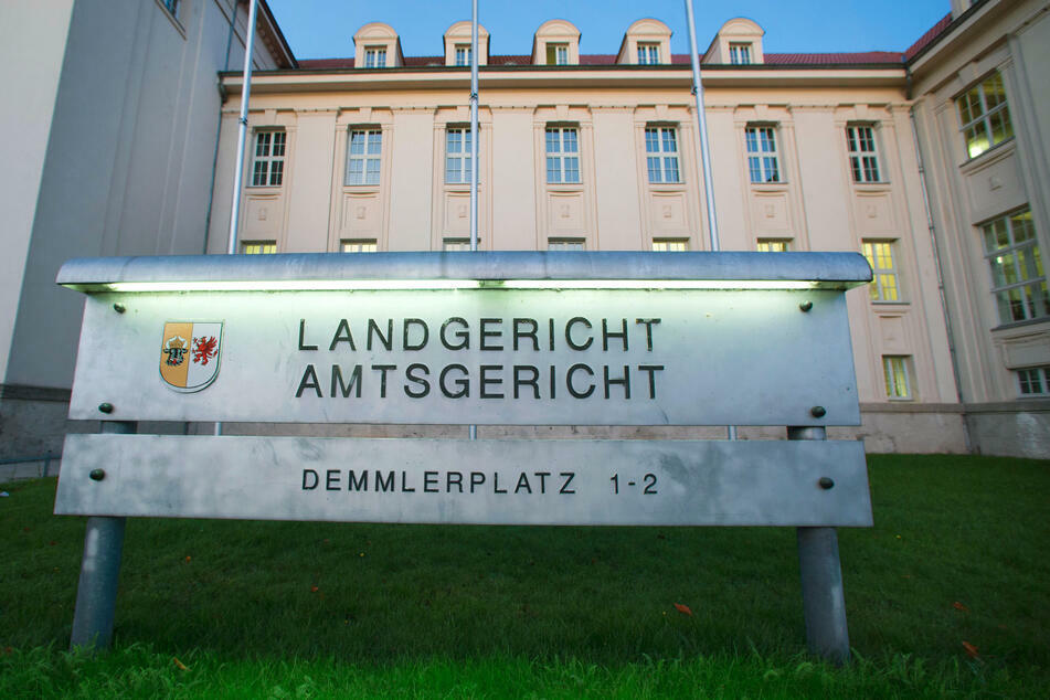 Blick auf das Gebäude des Landgerichts in Schwerin.