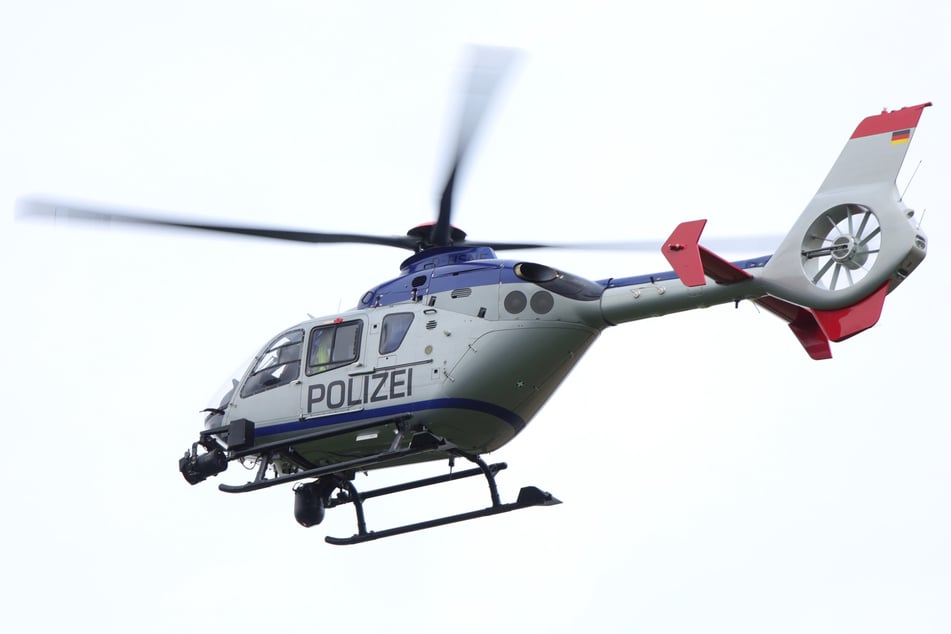 Mit Hubschraubern sucht die Polizei oft nach Vermissten, wenn Gefahr besteht.