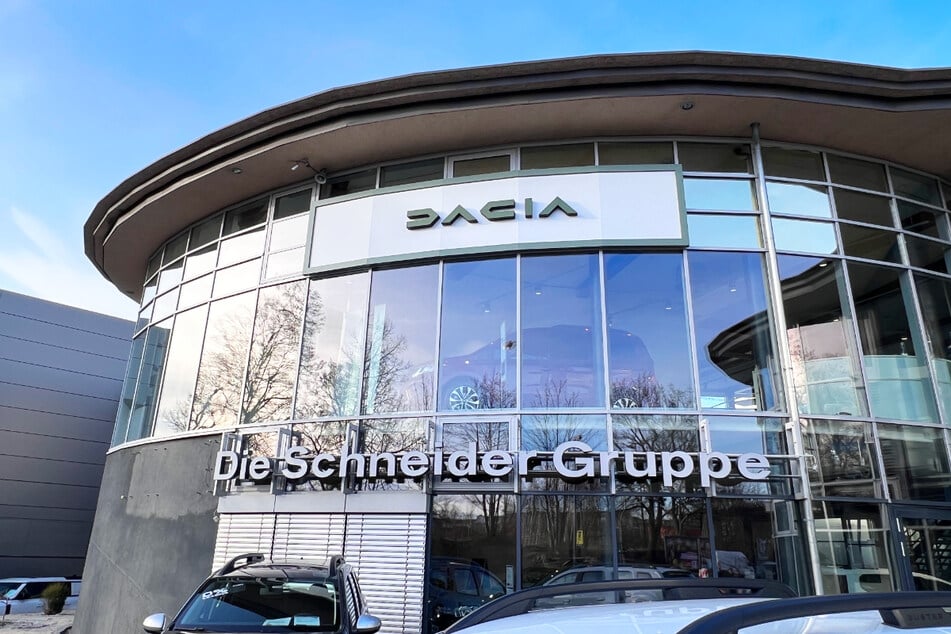 Die Schneider Gruppe spendiert den ersten 10 Käufern Tankgutscheine im Wert von je 1.000 Euro.