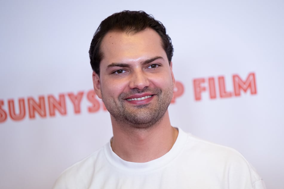 Der vor der Justiz in Ungnade gefallene Schauspieler Jimi Blue Ochsenknecht (33) ist im Dezember in einer Reality-TV-Doku zu sehen.