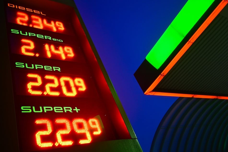 Kostenschock an der Tanke: Die Spritpreise in Deutschland sind seit dem Iran-Krieg massiv angestiegen.