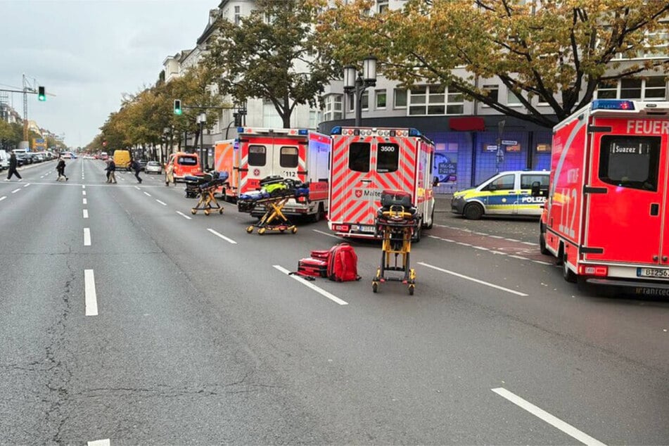 Drei Schwerverletzte mussten vom Rettungsdienst ins Krankenhaus gebracht werden.