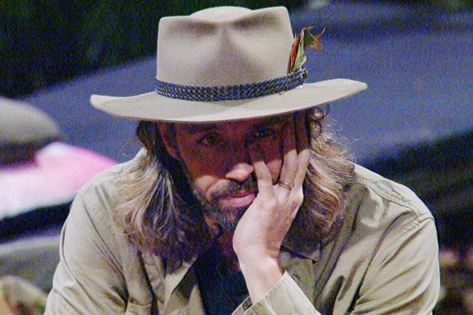 Dass Gil Ofarim (43) nach seinem Sturz auf Sparflamme läuft, stört einige seiner Mit-Kandidaten.