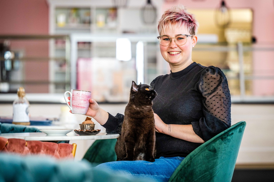 Franziska Müller (32) ist die Inhaberin des Katzencafés.