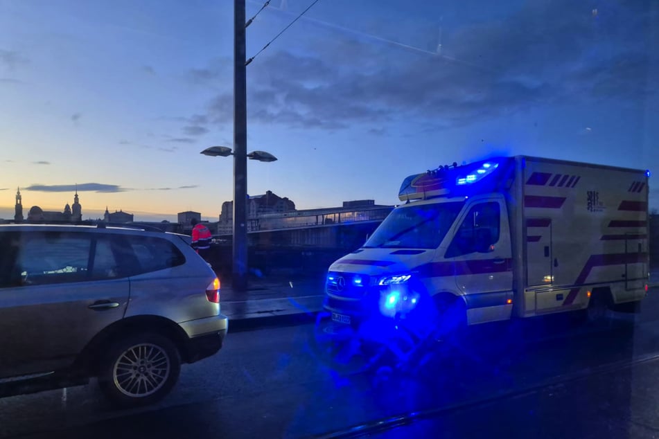 Ein Unfall auf der Marienbrücke sorgt für weitere Verkehrseinschränkungen.