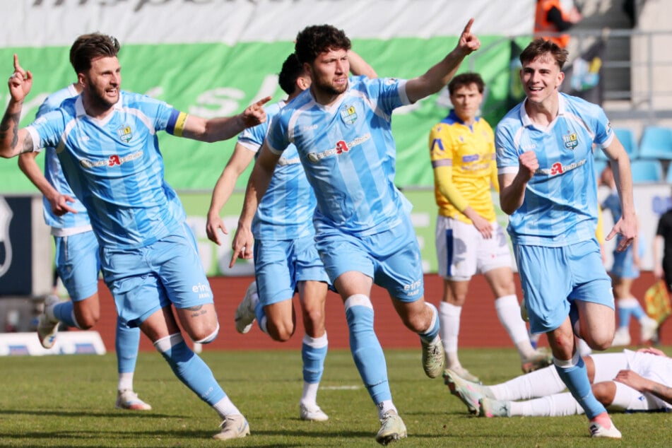 Tom Baumgart verwandelte die erste Ecke in der zweiten Hälfte und brachte die Führung für den CFC.