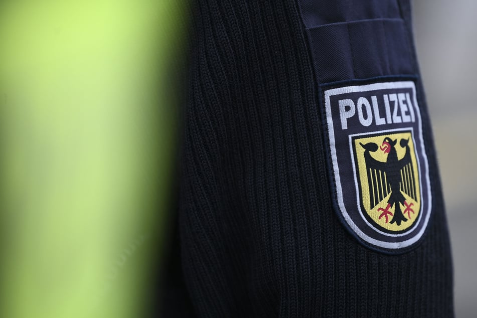 Die Polizei bittet um Hinweise. (Symbolfoto)