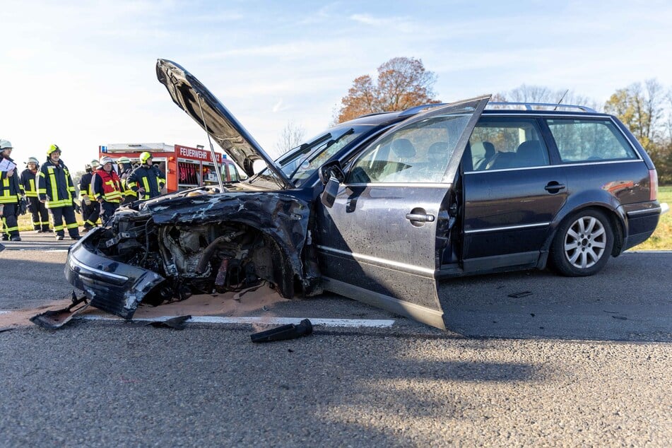 Zwei Autos waren dabei miteinander kollidiert. Nach Informationen vom Ort des Geschehens wurden fünf Menschen verletzt.