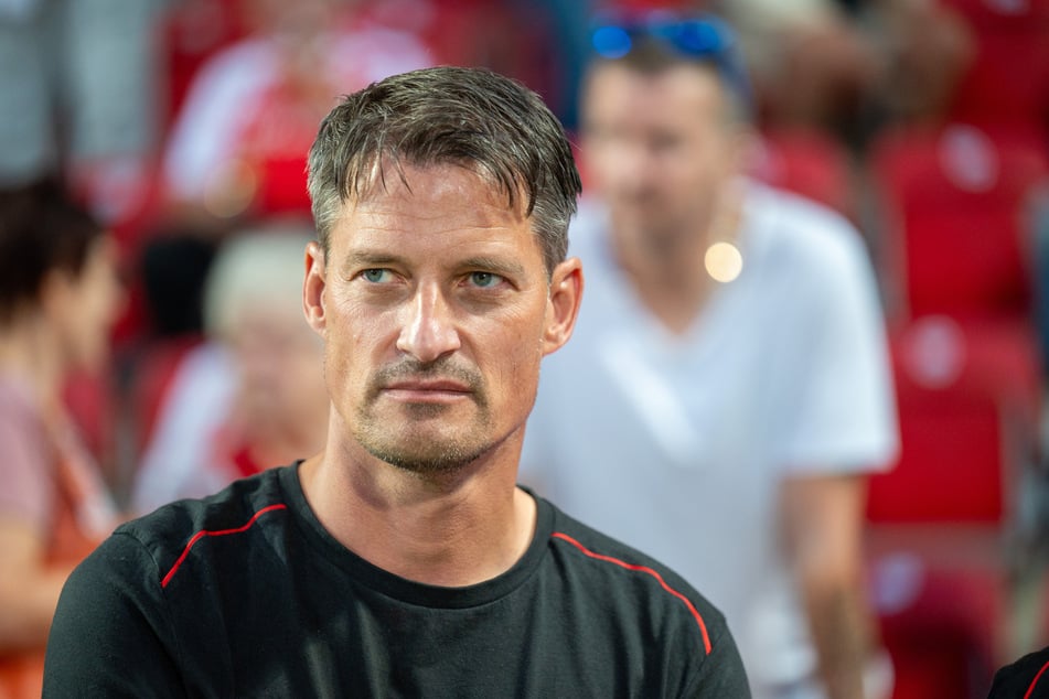 Trainer Alexander Blessin (51) ist überzeugt, dass seine Elf gegen RB Leipzig eine bessere Leistung auf den Platz bringen wird.