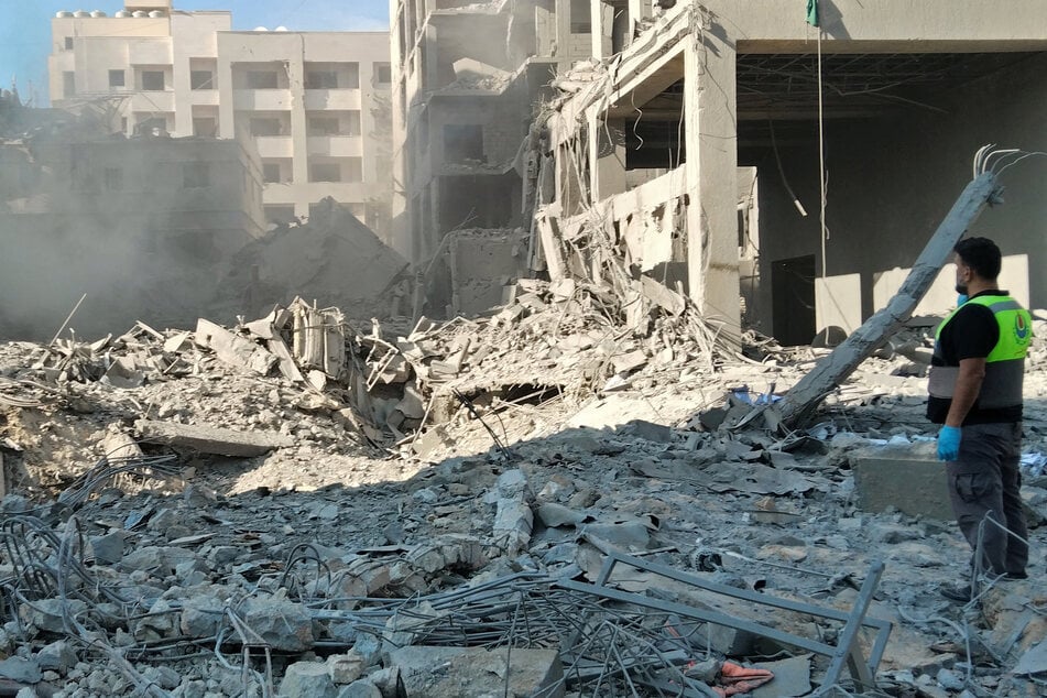Iran insists that there must be a ceasefire in Lebanon for negotiations to continue.