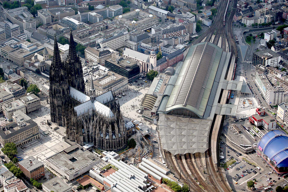 Die Stadt Köln bietet besonders betroffenen Unternehmen
Zahlungserleichterungen für städtische Steuer- und Gebührenforderungen an (Archivbild).