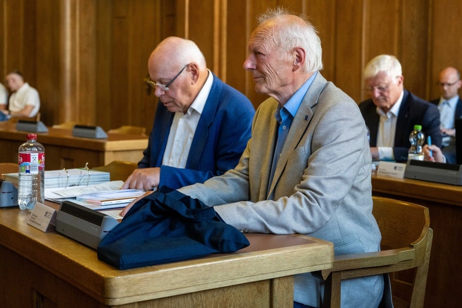 Karl Kohlmann (79, Pro Chemnitz/Freie Sachsen, r.) will sein Stadtratsmandat aus Altersgründen abgeben.