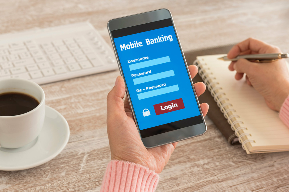 Beim Online-Banking sollte man sich nicht von anonymen Anrufern bequatschen lassen. (Symbolbild)