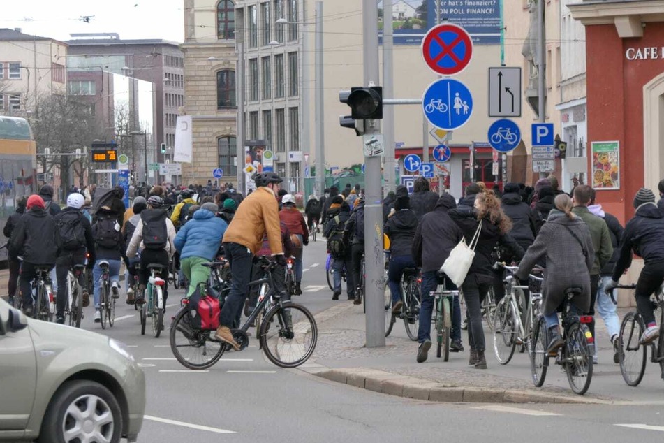 Die Kundgebung am Augustusplatz wurde vom Veranstalter für beendet erklärt.