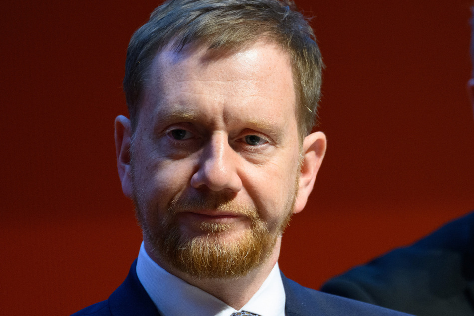 Dem sächsischen Ministerpräsident Michael Kretschmer (48) sitzt die AfD im Nacken. Nächstes Jahr kämpft er um seine Wiederwahl.