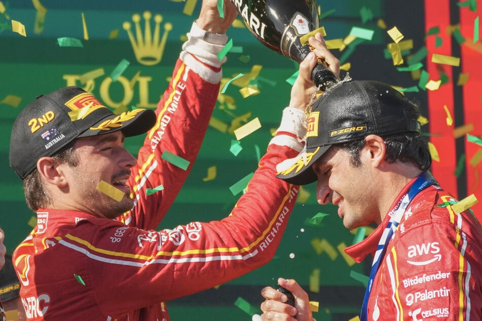 Vom OP-Tisch aufs Treppchen: Ferrari-Pilot Sainz gewinnt Formel-1-GP von Australien