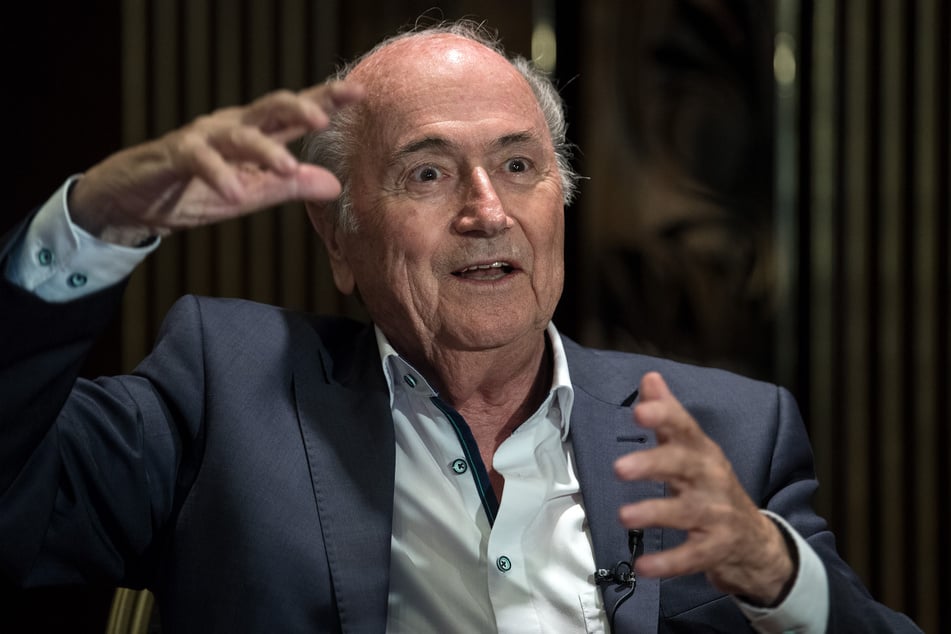 Der langjährige FIFA-Präsident Joseph Blatter ist am Donnerstag in ein Krankenhaus gebracht worden.