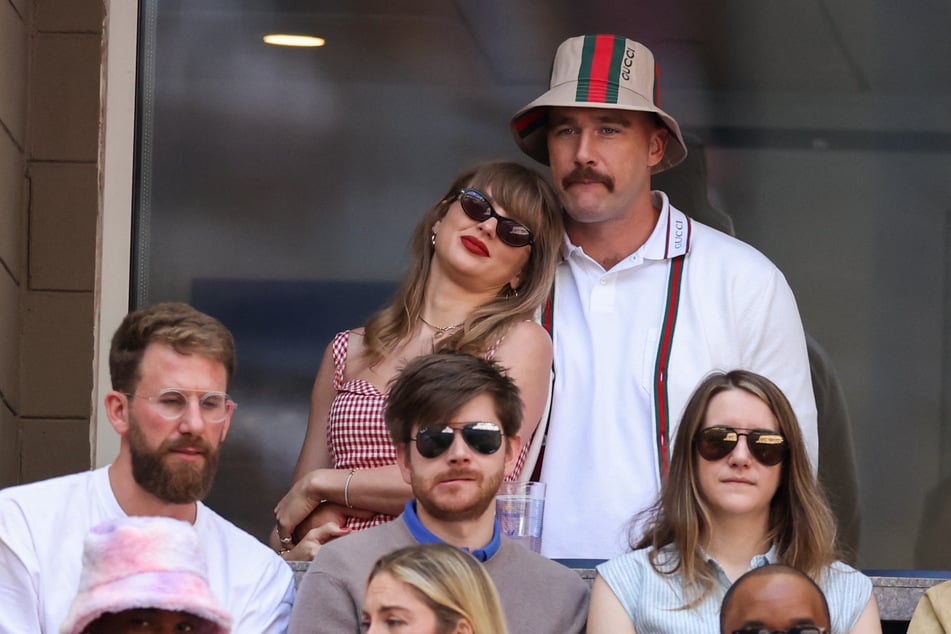 Travis Kelce (35) und Taylor Swift (34) sind seit September 2023 offiziell ein Paar.