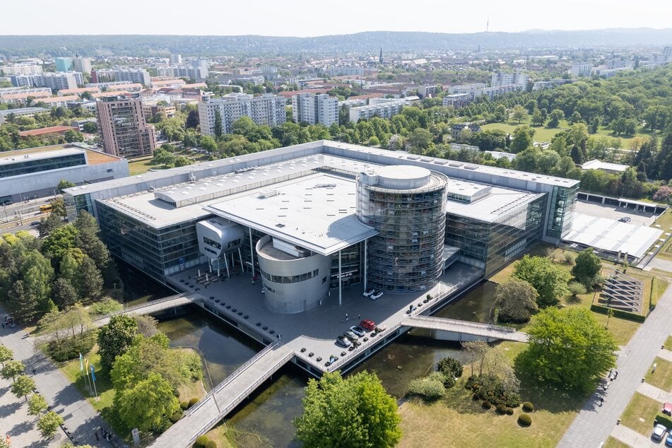 Ab 2021 übernahmen E-Lkws die Aufgaben der Cargo-Tram für die Gläserne Manufaktur.