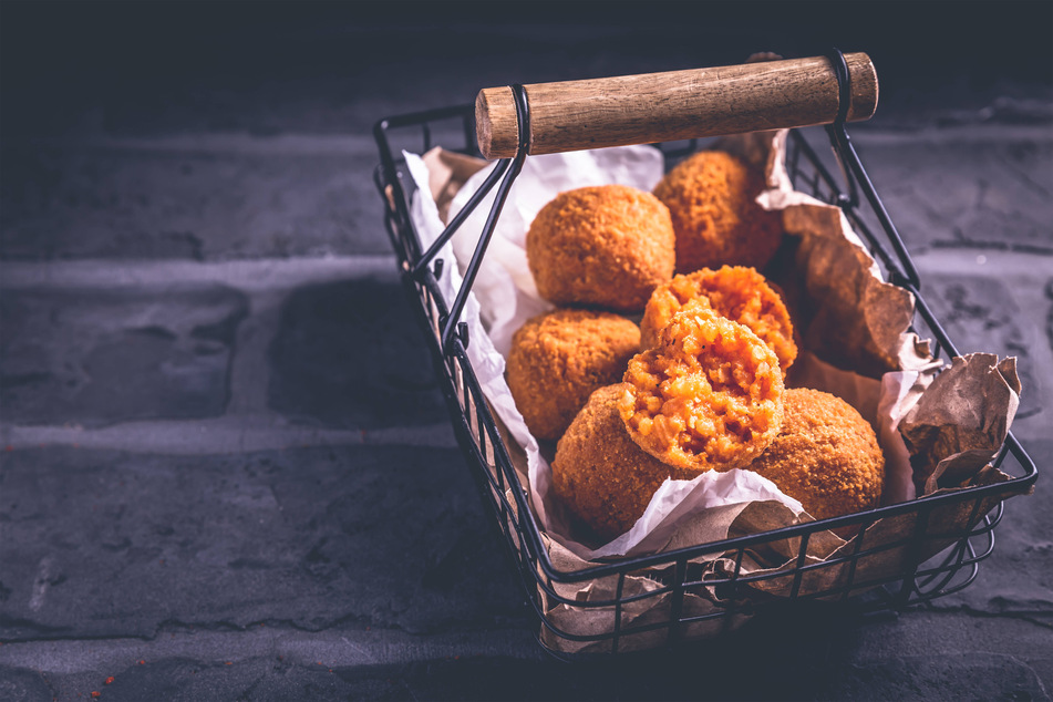 Fresh arancini should be crunchy, melty, and delicious.